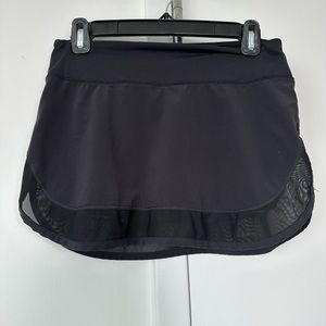 Lululemon skirt, black, size 4
